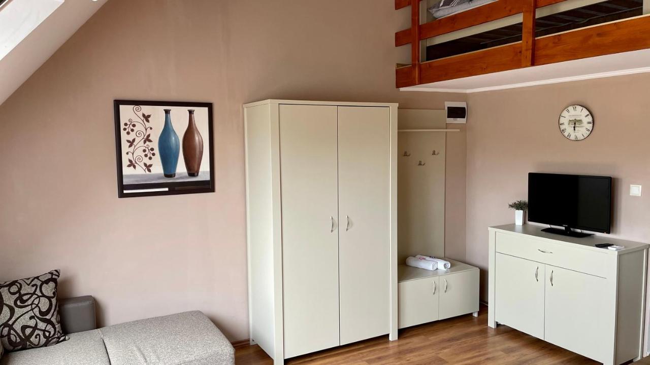 Gyula Var Premium Apartman מראה חיצוני תמונה
