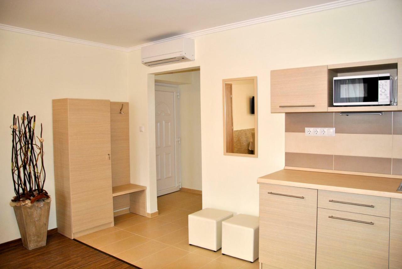 Gyula Var Premium Apartman מראה חיצוני תמונה
